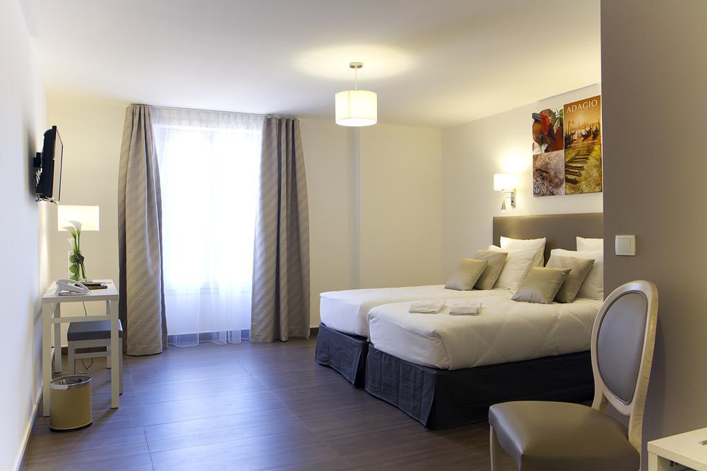 Hotel Casabella Mouans-Sartoux Room photo